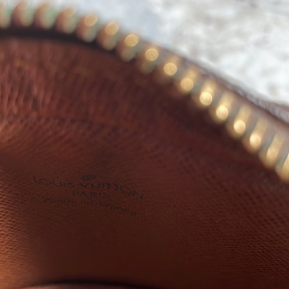 Louis Vuitton Danube crossbody bag - Picture 5 of 13